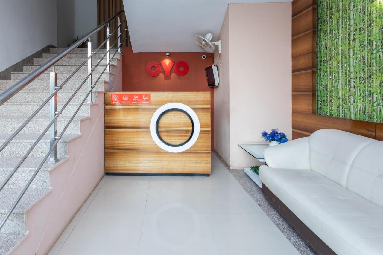 Collection O 29684 Hotel Vikram Palace & Restaurant Dayal Bagh Ngoại thất bức ảnh