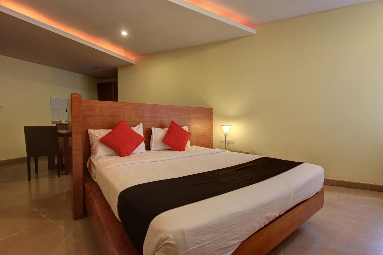 Collection O 29684 Hotel Vikram Palace & Restaurant Dayal Bagh Phòng bức ảnh